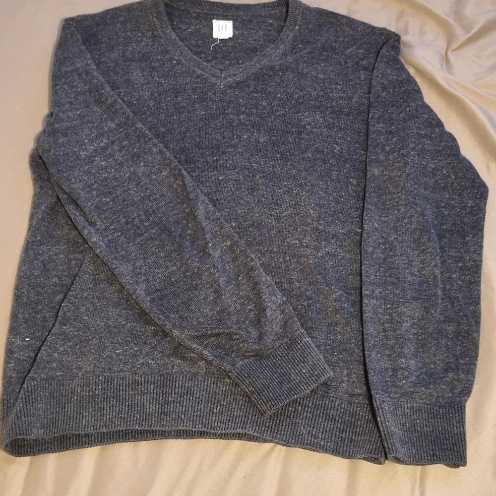GAP Men's Charcoal V-Neck Sweater